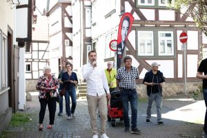Felix Döring auf Bollerwagenour